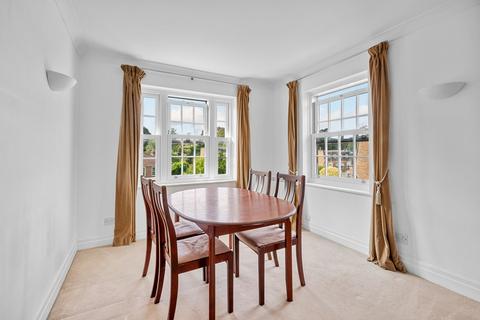 1 bedroom apartment for sale, Stoneleigh Park, Weybridge, KT13