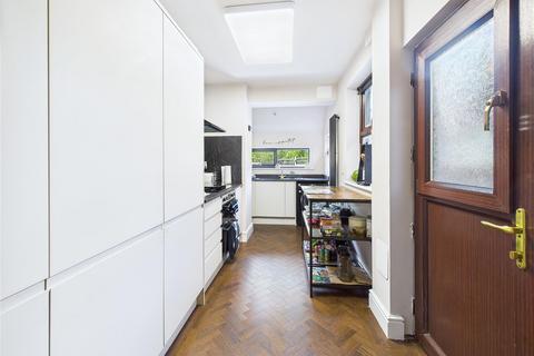 6 Old Road, Handsacre, Rugeley, WS15 4DR