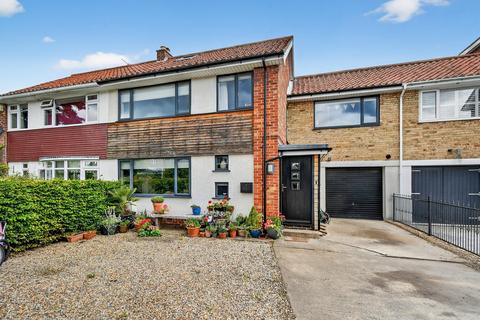81 Bramley Garth, York, YO31 0PQ