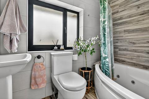 81 Bramley Garth, York, YO31 0PQ