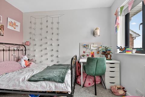 81 Bramley Garth, York, YO31 0PQ