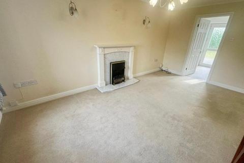 2 bedroom semi-detached house to rent, 38 Clos Helyg,Gowerton,Swansea