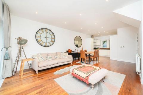 undefined, John Bull Place, London W4