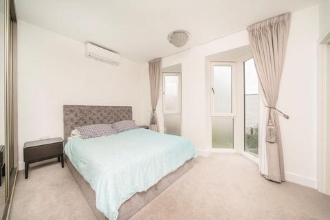undefined, John Bull Place, London W4