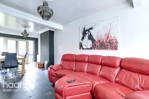 undefined, Beechfield Gardens, Romford, RM7 0EJ