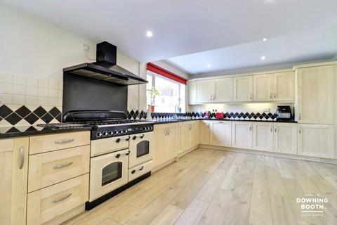 undefined, Wentworth Drive, Lichfield WS14