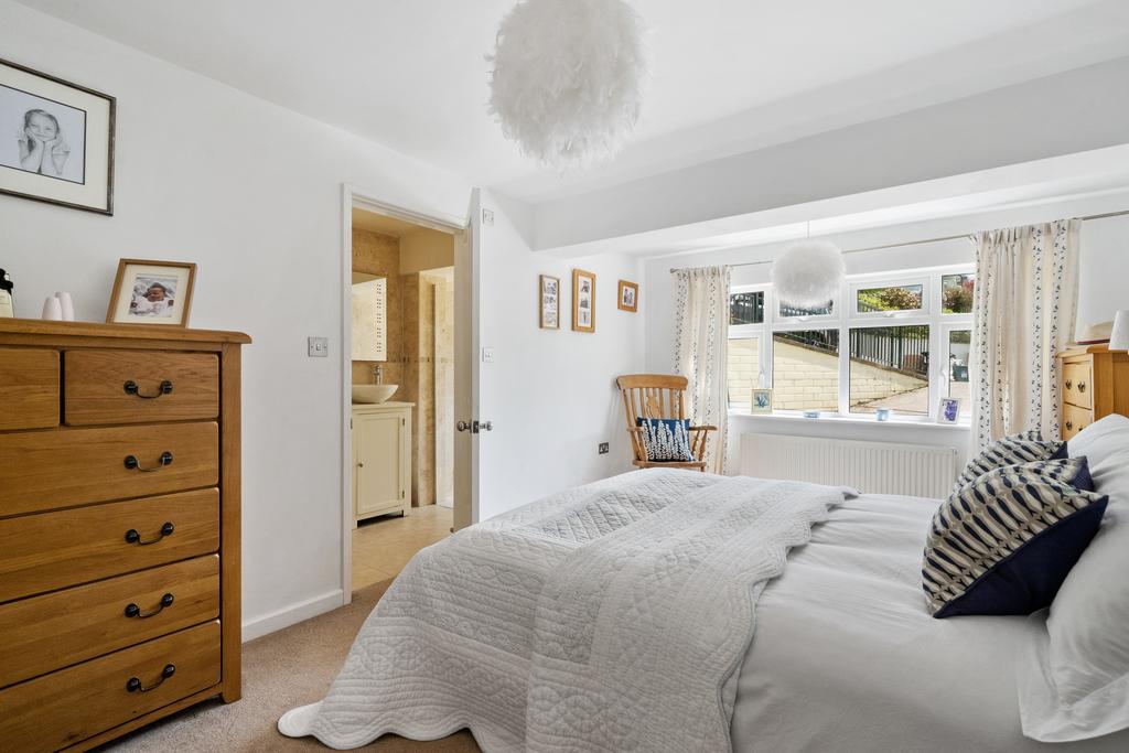 9 Priory View Bed 1 & En Suite
