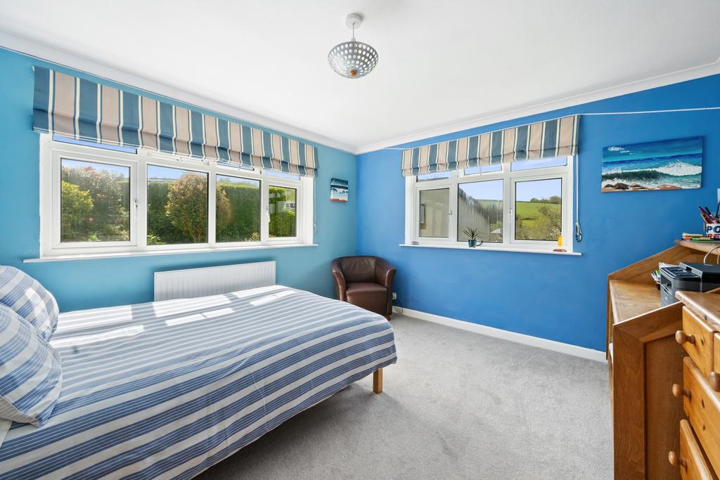9 Priory View Bed 3