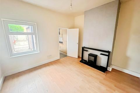 3 bedroom terraced house for sale, Shobnall Street, Staffordshire DE14