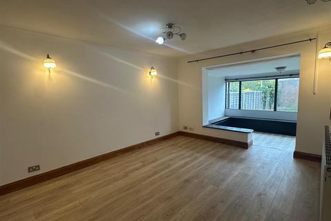 undefined, The Gardens, Feltham