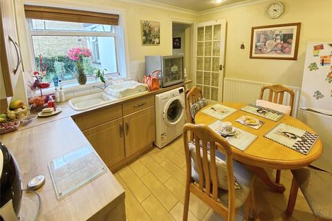 73 Highlands, Watford, WD19 4LZ