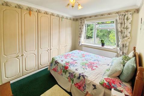 73 Highlands, Watford, WD19 4LZ