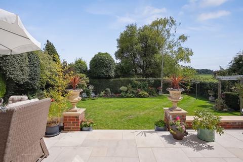 4 Lavender Close, Coulsdon, CR5 3EU