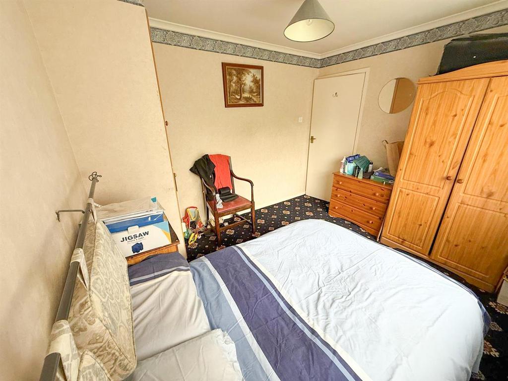 3 bed semi, Oakworth