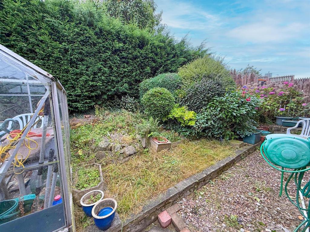 3 bed semi, Oakworth