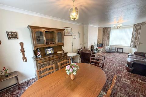 3 bedroom semi-detached house for sale, Bronte Drive, Oakworth,