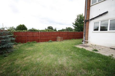 1 bedroom in a house share to rent, All Saints Road, Sittingbourne, Kent, ME10