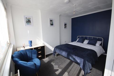 1 bedroom in a house share to rent, All Saints Road, Sittingbourne, Kent, ME10