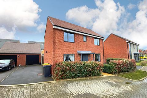 3 bedroom detached house for sale, Buckworth Drive, Wootton, Bedford