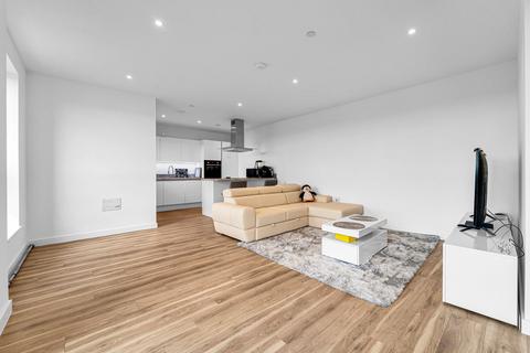 2 bedroom flat for sale, 4 Earl Haig Close, Hounslow TW4