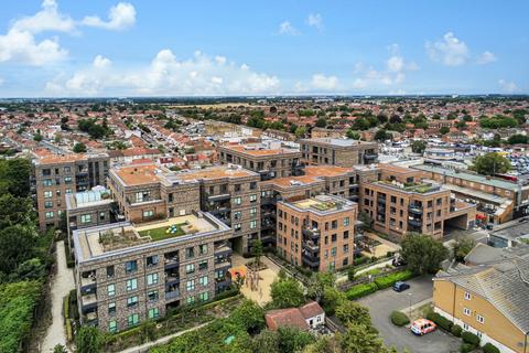 2 bedroom flat for sale, 4 Earl Haig Close, Hounslow TW4