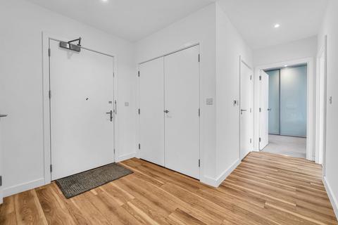 2 bedroom flat for sale, 4 Earl Haig Close, Hounslow TW4