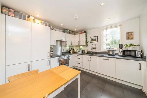 1 bedroom flat for sale, Robsart Street, London SW9
