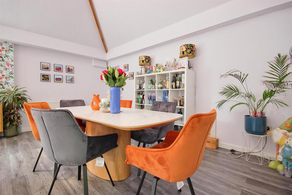 Lounge and dining room