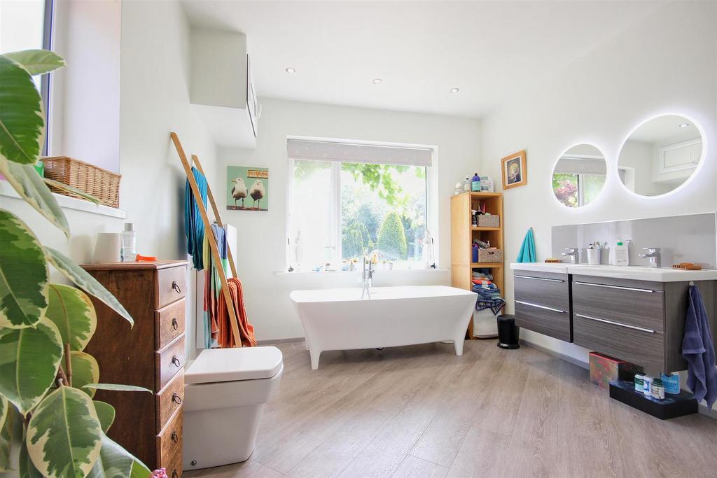 Bathroom/w.c.