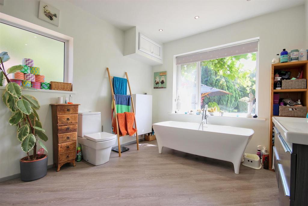 Bathroom/w.c.