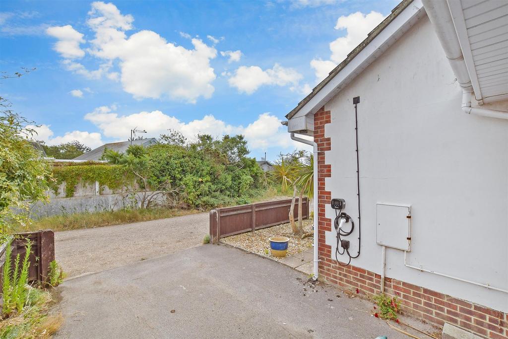 Driveway/Parking