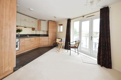 2 bedroom flat to rent, Springhead Parkway Northfleet DA11