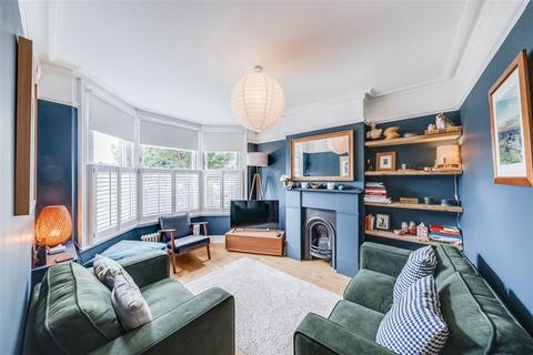 4 bedroom semi-detached house for sale, Priory Road, Dartford