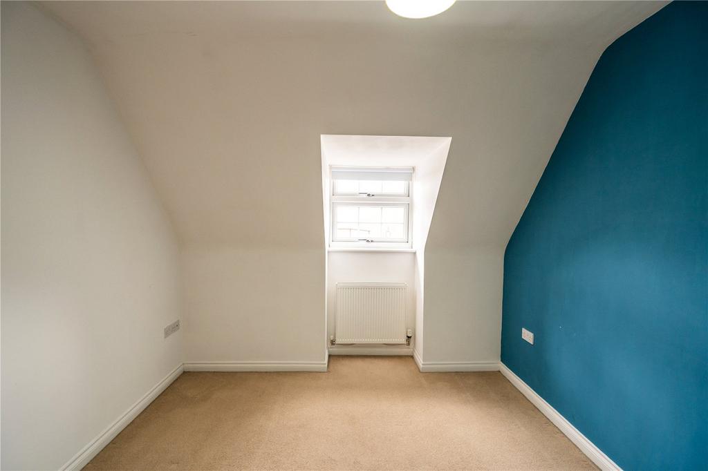 Bedroom 2 (2)