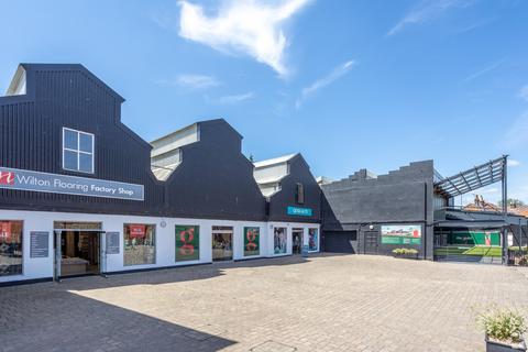 Retail property (high street) to rent, King St Wilton SP2 0RS