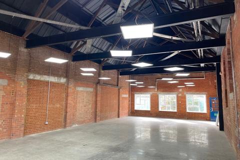 Retail property (high street) to rent, King St Wilton SP2 0RS
