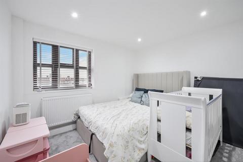 2 bedroom apartment for sale, Lime Court, 1 Lewis Road, Mitcham, Surrey, CR4