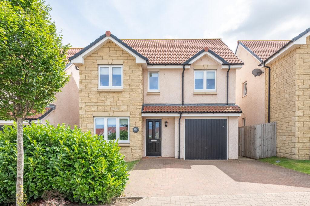 23 Cadwell Gardens, Gorebridge, EH23 4NE 4 bed detached house for sale ...
