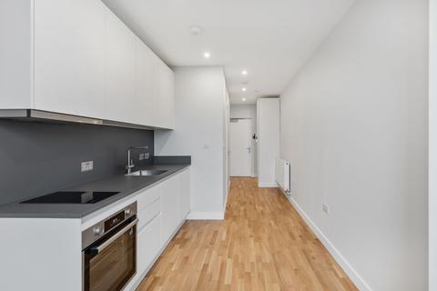 Flat to rent, Premier House Canning Road
