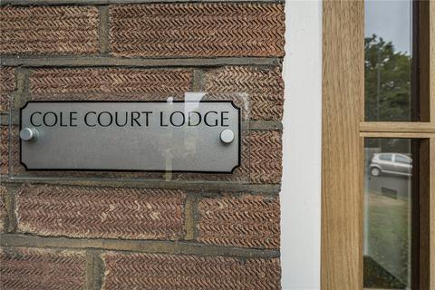 2 bedroom apartment for sale, London Road, Twickenham