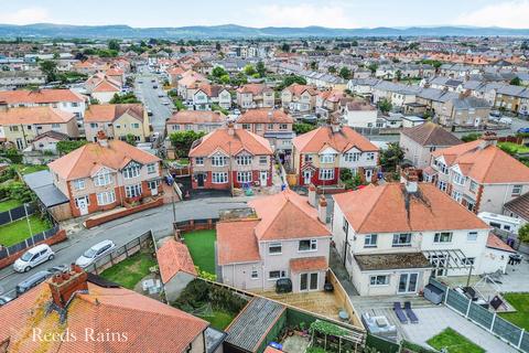 4 bedroom detached house for sale, Clifton Avenue, Denbighshire LL18