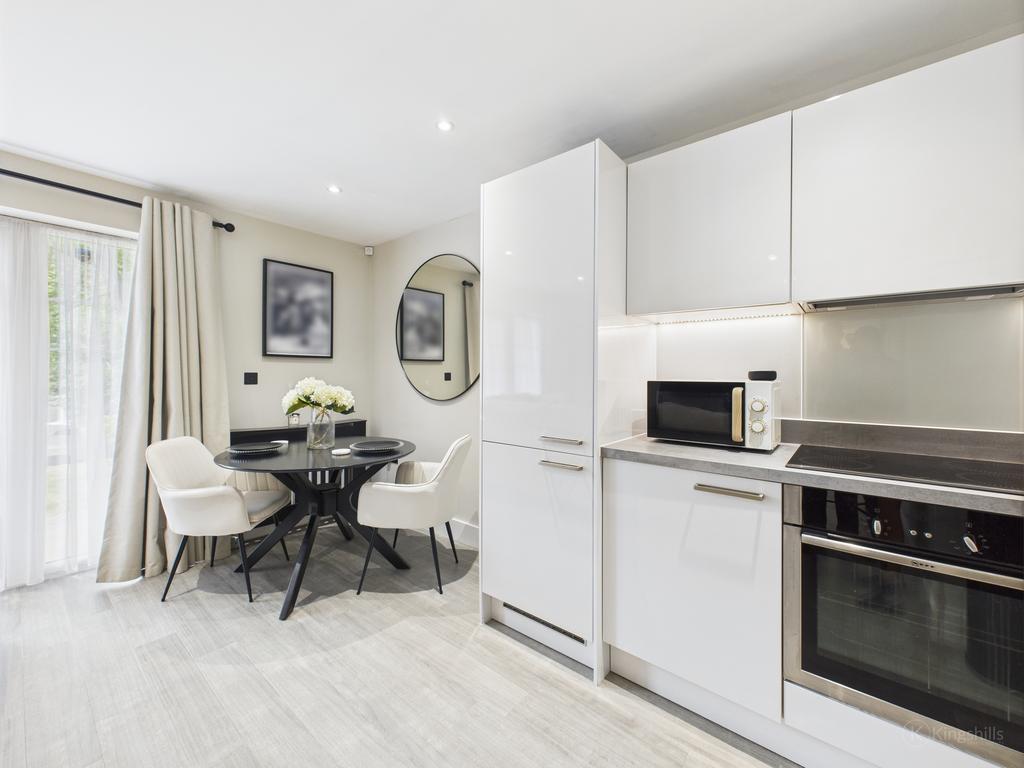 Cam02119 g0 pr0432 still016