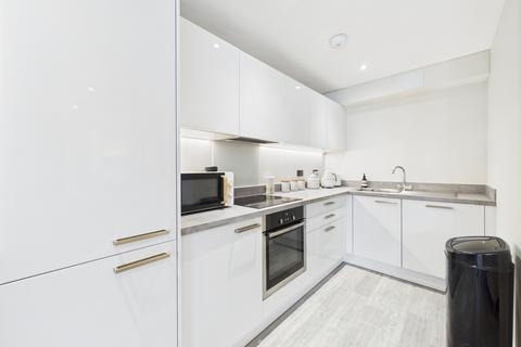 2 bedroom flat for sale, Strata House, High Wycombe