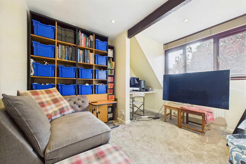 CAM03877 G0-PR0233-STILL013.jpg