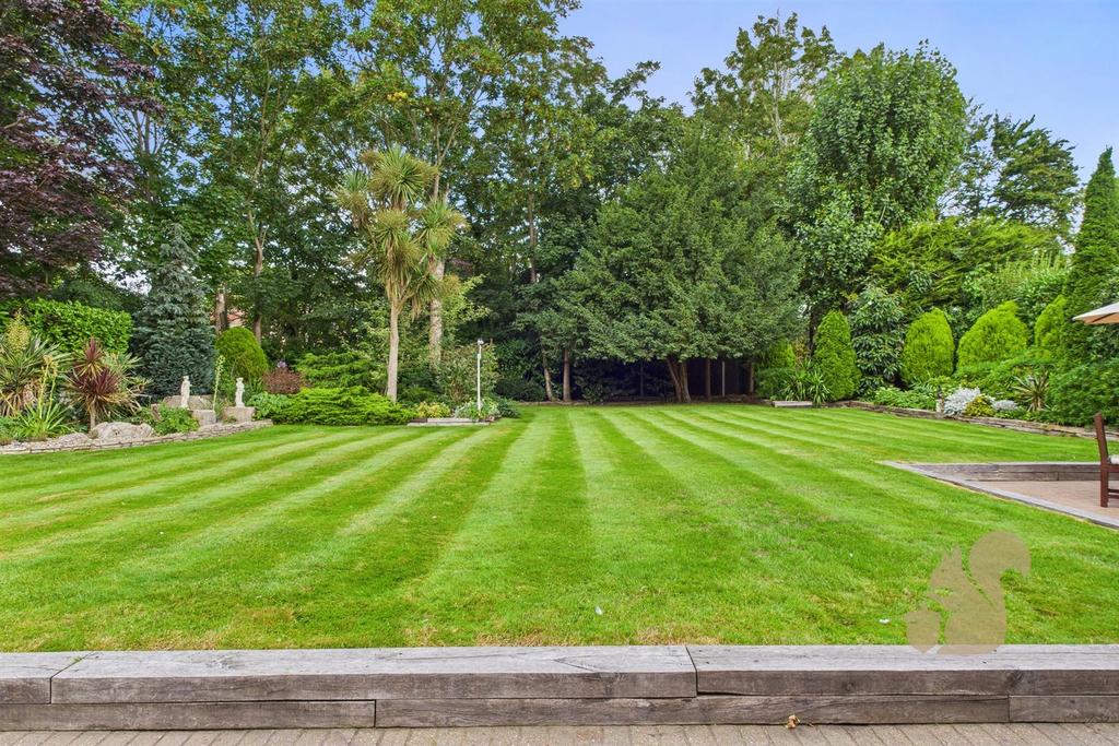 CAM03877 G0-PR0233-STILL035.jpg