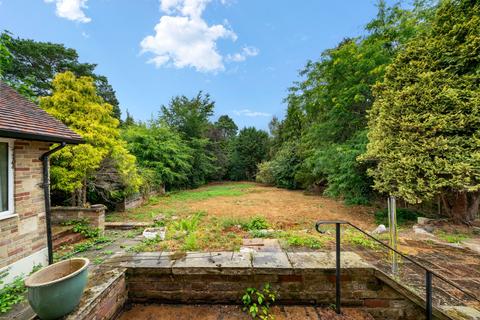 High Trees Beech Close, Cobham, KT11 2EN