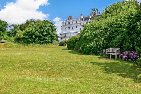 2 bedroom ground floor flat for sale, Chichester Terrace, Brighton, East Sussex