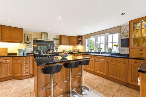 4 bedroom detached house for sale, Kimpton Lane, Kimpton, Andover