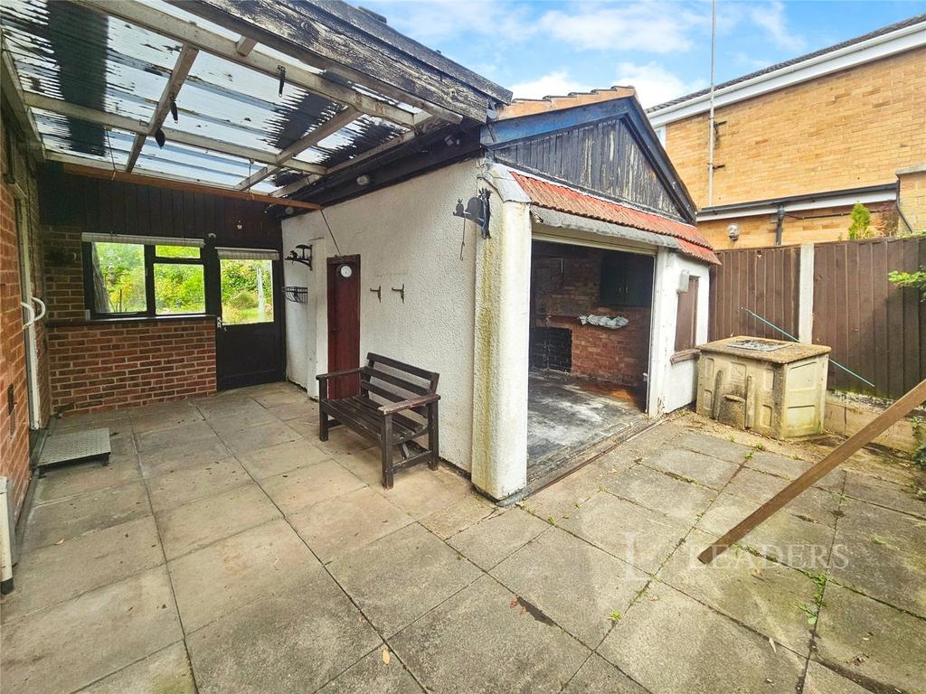 Carport & Garage