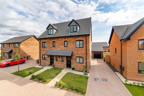 4 bedroom semi-detached house for sale, Elder Drive, West Meadow, Cramlington, NE23